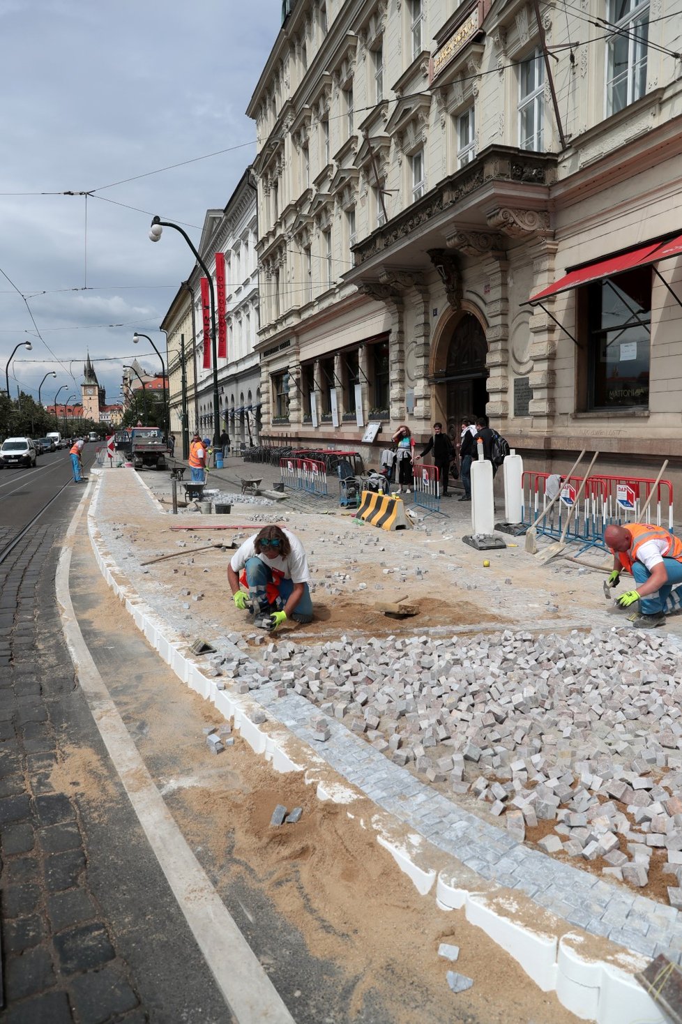 Smetanovo nábřeží, 9. června 2020.