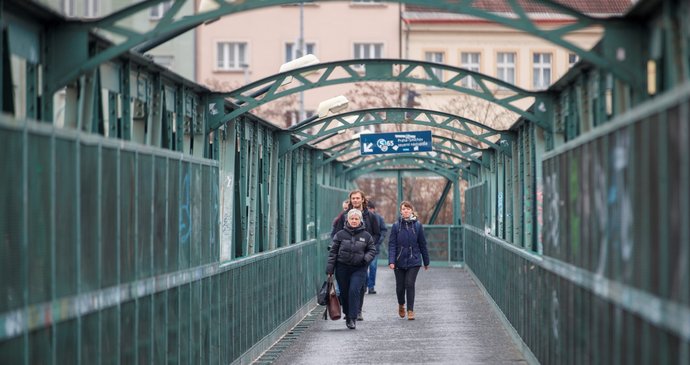 Nýtovaná lávka ze Smíchova dostane druhou šanci: Zachránila ji Mladá Boleslav, přemostí Jizeru
