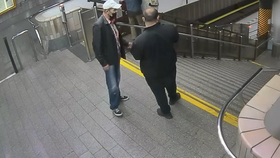 Muž na smíchovském nádraží okradl jiného. (1. října 2021)