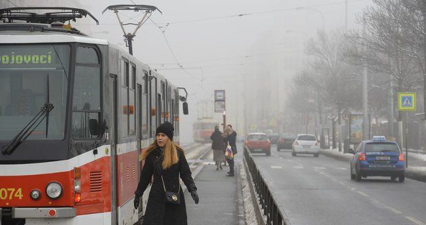 Deset milionů denně za MHD zdarma kvůli smogu. Vyplatí se to Praze?