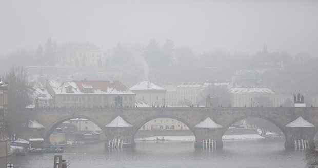 Prahu trápil smog hlavně v letech 2015 a 2017. (ilustrační foto)