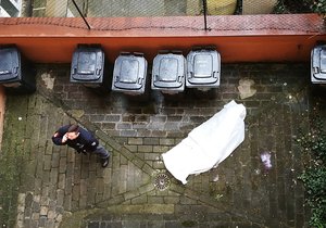 Na Uherskohradišťsku spadl muž ze střechy: Policie zjišťuje, zda ho někdo neshodil (ilustrační foto).