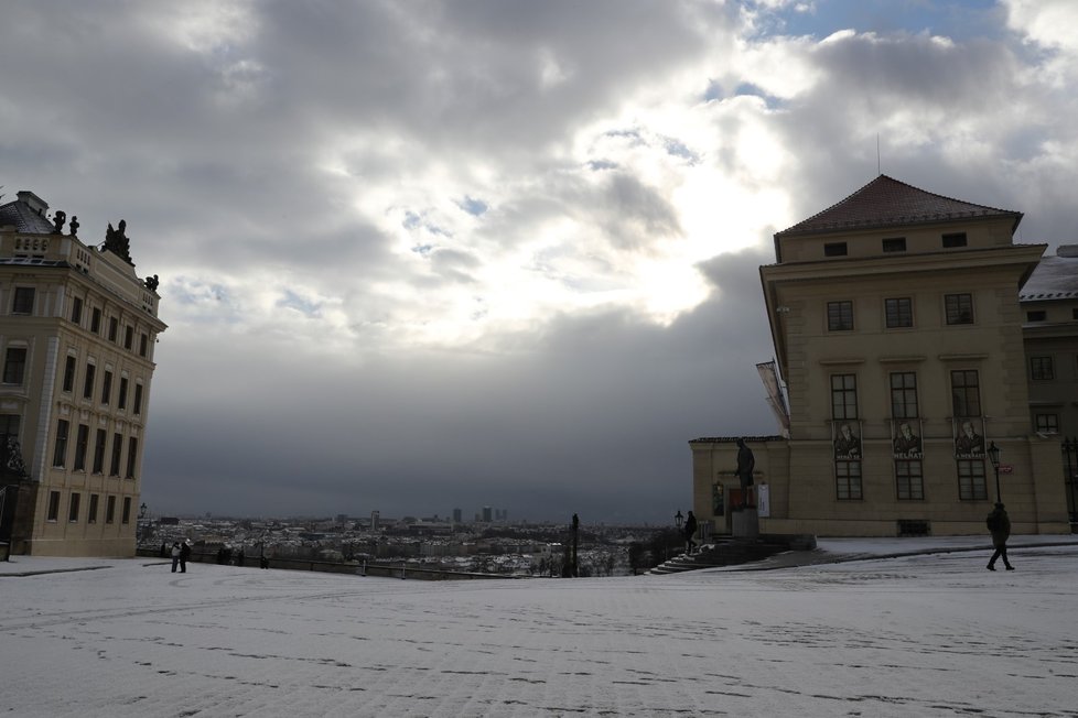 Prahou se prohnala sněhová bouře. (20. ledna 2022)