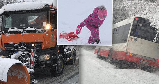 Na Prahu padl sníh: doprava kolabovala, lety měly zpoždění a děti nerušeně sáňkovaly
