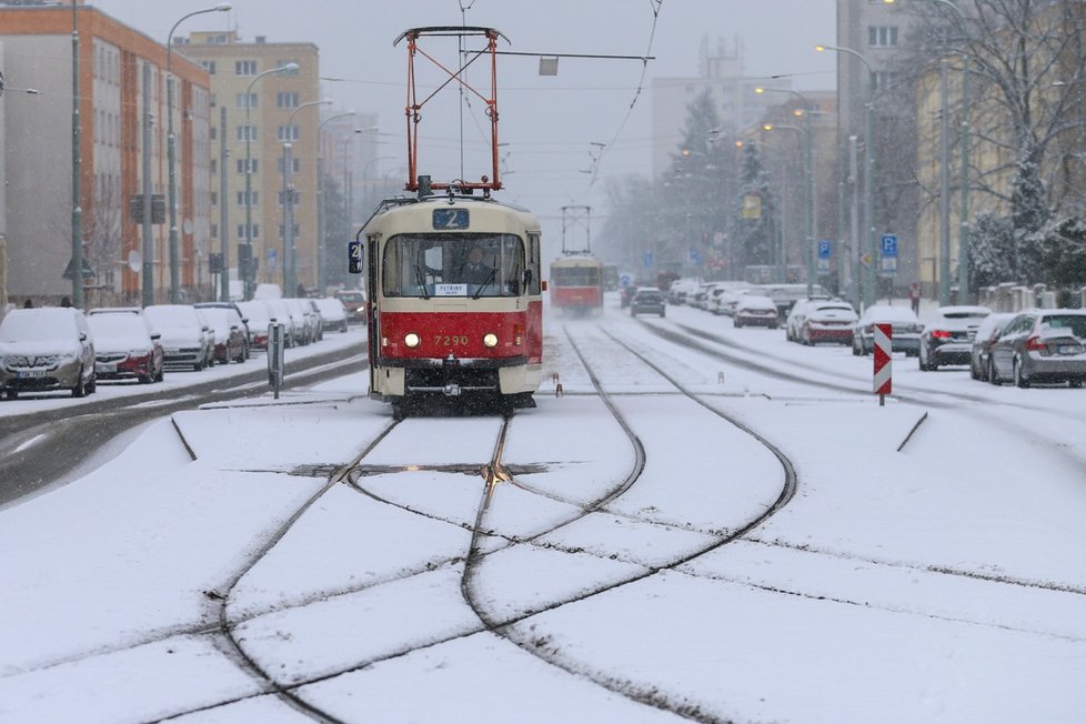 Prahu zasypal sníh. (4. března 2022)