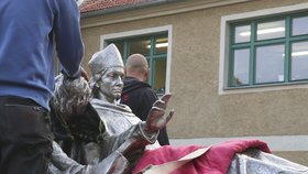 Do Prahy zamířila socha svatého Vojtěcha.