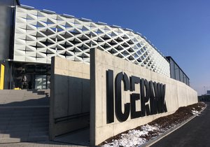 Takto vypadá nový stadion Škoda IceRink v pražských Strašnicích.