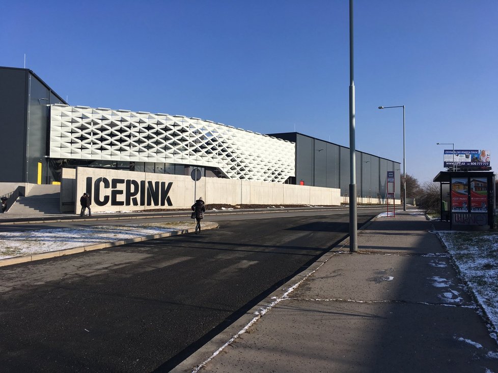 Takto vypadá nový stadion Škoda IceRink v pražských Strašnicích.