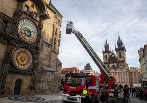 Hasičské cvičení u Staroměstské věže. (21. února 2022)