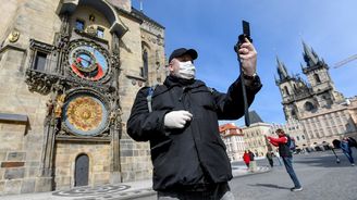 Vláda prodloužila omezení volného pohybu až do Velikonoc. Zavřené zůstanou obchody i restaurace