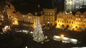 Rozsvícení vánočního stromu na Staroměstském náměstí v Praze - 2016