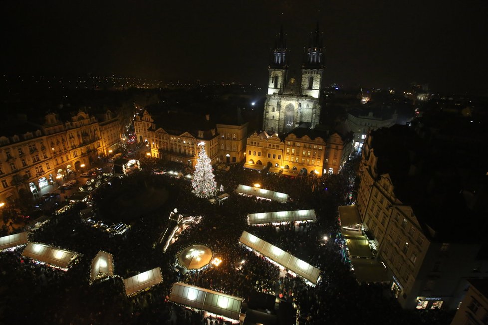 Rozsvícení vánočního stromu na Staroměstském náměstí v Praze - 2016