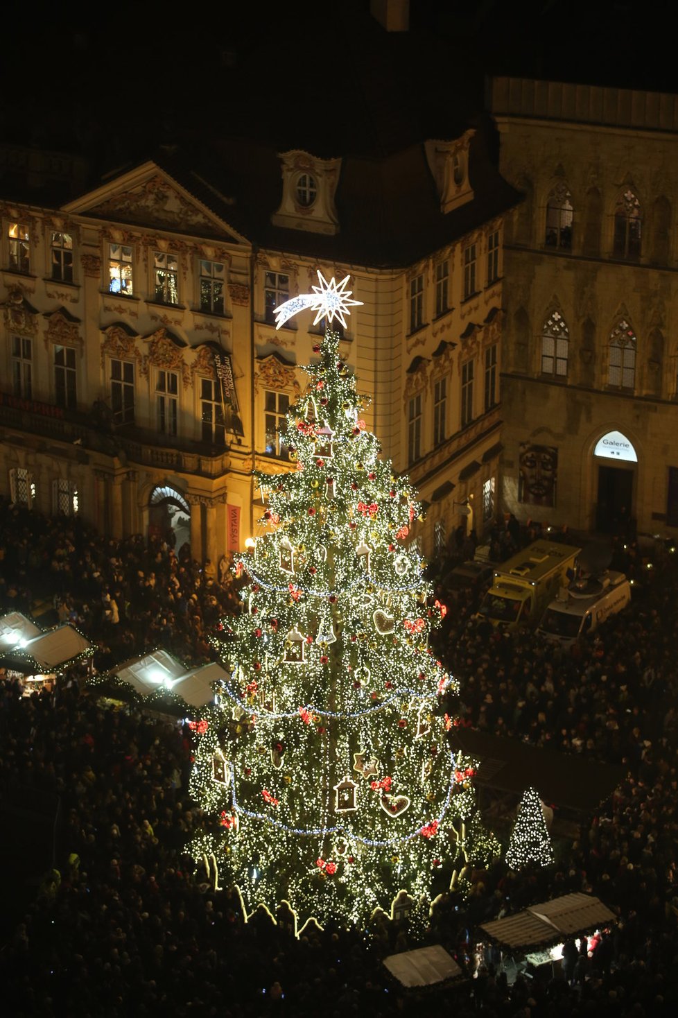 Rozsvícení vánočního stromu na Staroměstském náměstí v Praze - 2016