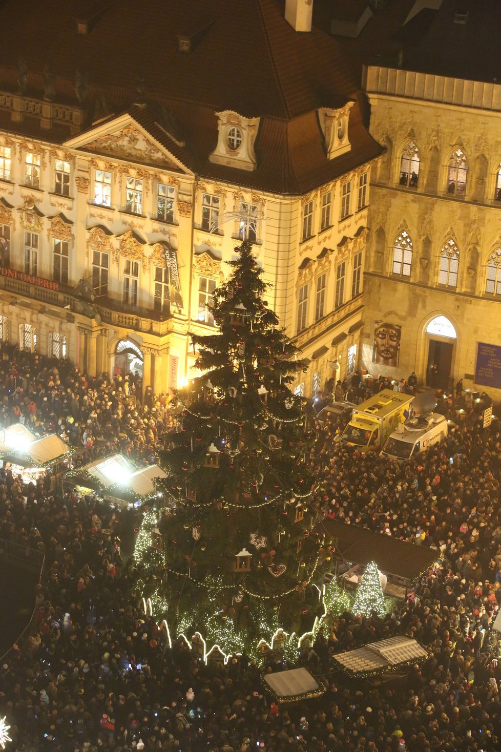 Rozsvícení vánočního stromu na Staroměstském náměstí v Praze - 2016