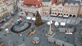 Ze Staromáku mizí stánky ze zrušených trhů. Padne žaloba? „Je to nefér,“ říká provozovatel