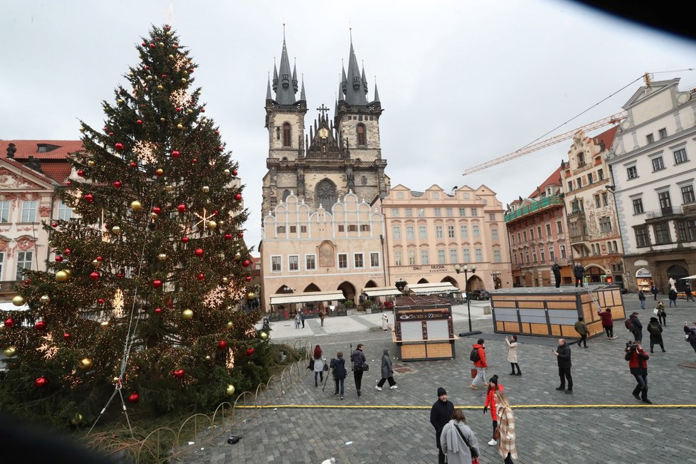 Zrušené vánoční trhy na Staroměstském náměstí (6. prosince 2021)