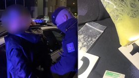Policisté na Štědrý den u muže v autě našli přes 20 gramů pervitinu.