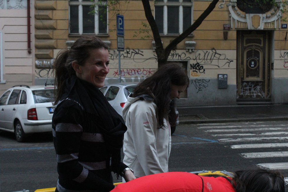 Spolek Street Gardening společně s místními občany vytváří krásné malé zahrádky uprostřed ulic. Tato vznikla ve středu v Kubelíkově ulici na Žižkově