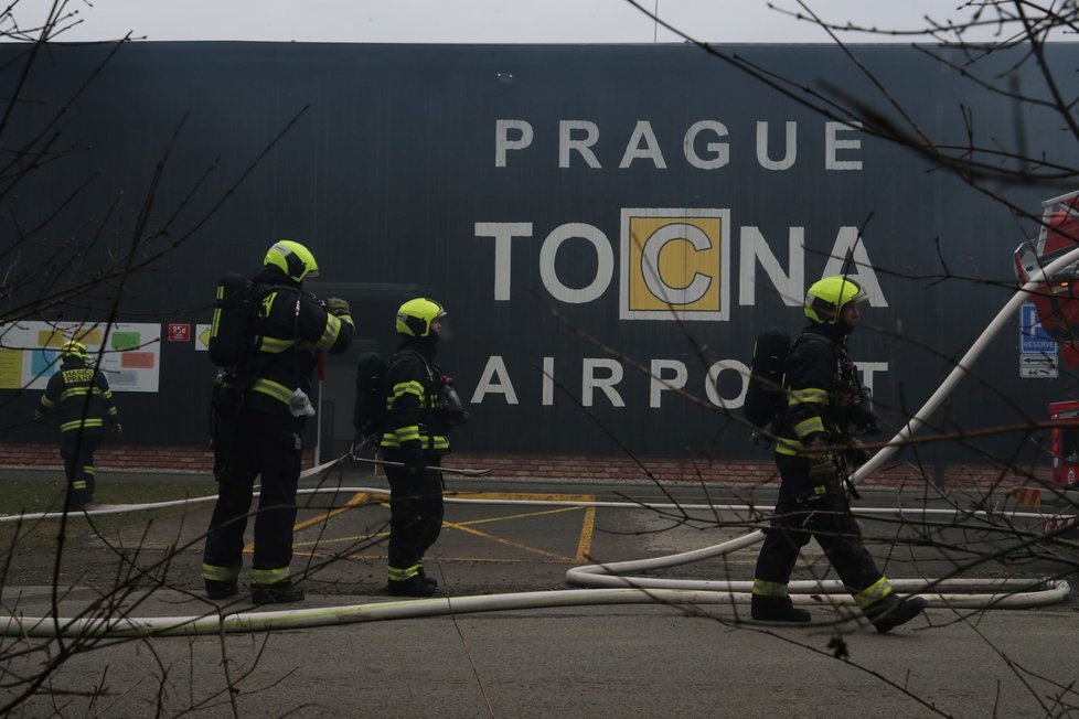 Požár na letišti Točná, 11. března 2021