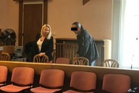 Znásilnil dvě dcery a odseděl si šest let. Teď muže (45) viní ze zneužívání synka (10)!