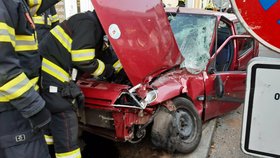 Nehoda v pražské ulici Klapkova. (24. října 2023)