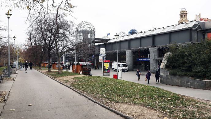 Nová tramvajová trať povede skrz Vrchlického sady se zastávkou u hlavního nádraží do Opletalovy ulice, na křižovatce se pak napojí na stávající trať směr centrum a Žižkov.