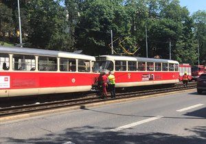 Tramvaje v Plzeňské ulici v Praze.