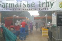 Farmářské trhy s příchutí asfaltu! Čerstvé potraviny znechutil dým a smrad