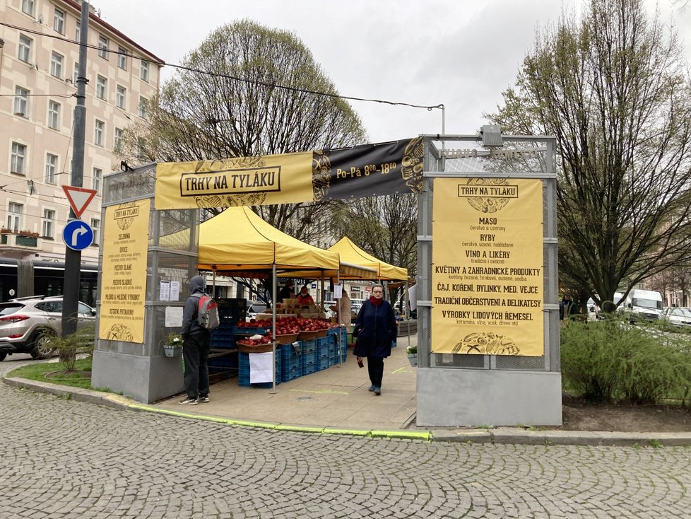 Znovuotevření trhů na Tylově náměstí. (12. 4. 2021)