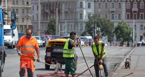 Ve Veselské ulici v pražských Letňanech začne další část oprav