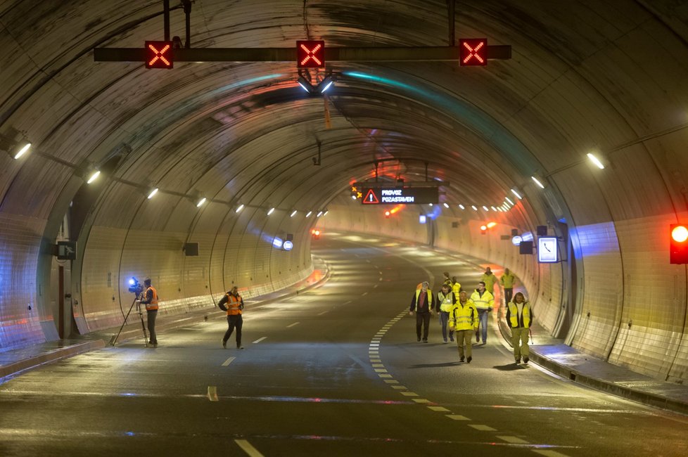 Tunel Blanka se zprovoznil 19. září 2015.