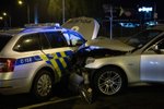 Nehoda policejního auta v Türkově ulici v Praze. (15. srpna 2022)