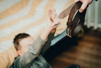 Rodiče v Rakousky vyhladověli synka (†3) k smrti: Bili ho a zavírali do šuplíku! Prý ho posedl démon