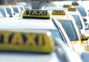 Pražští taxikáři se možná dočkají navýšení cen za své služby. (ilustrační foto)