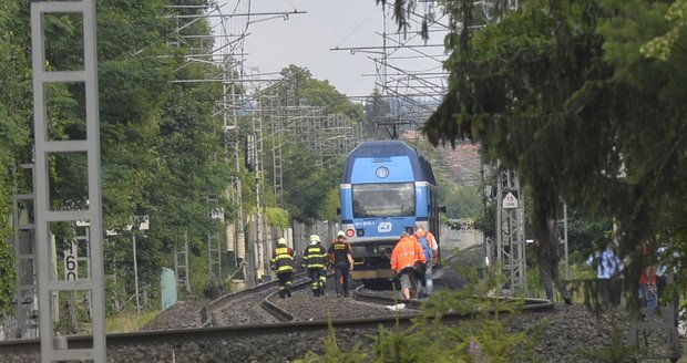 Na Kolínsku srazil ženu, jednalo se o sebevraždu