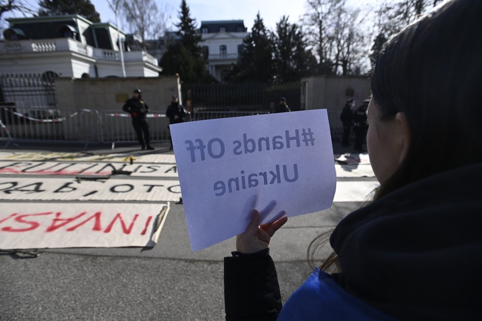 Demonstrace na Václavském náměstí a před ruskou ambasádou (24. února 2022)