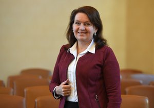 Akademický senát Univerzity Karlovy volil 22. října 2021 v Praze nového rektora univerzity. Na snímku je kandidátka Milena Králíčková.