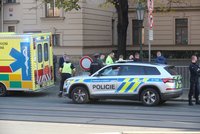 Sebevražda před Úřadem vlády: Muž (†74) se nezabil kvůli vládním krokům. Policie případ odložila