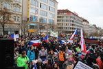 Na Václavském náměstí se sešli lidé, kteří protestovali proti vládním nařízením. (17.11. 2020)