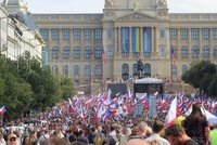 S nožem vyhrožoval lidem, kteří podporovali Ukrajinu! Účastník protivládní demonstrace dostal podmínku