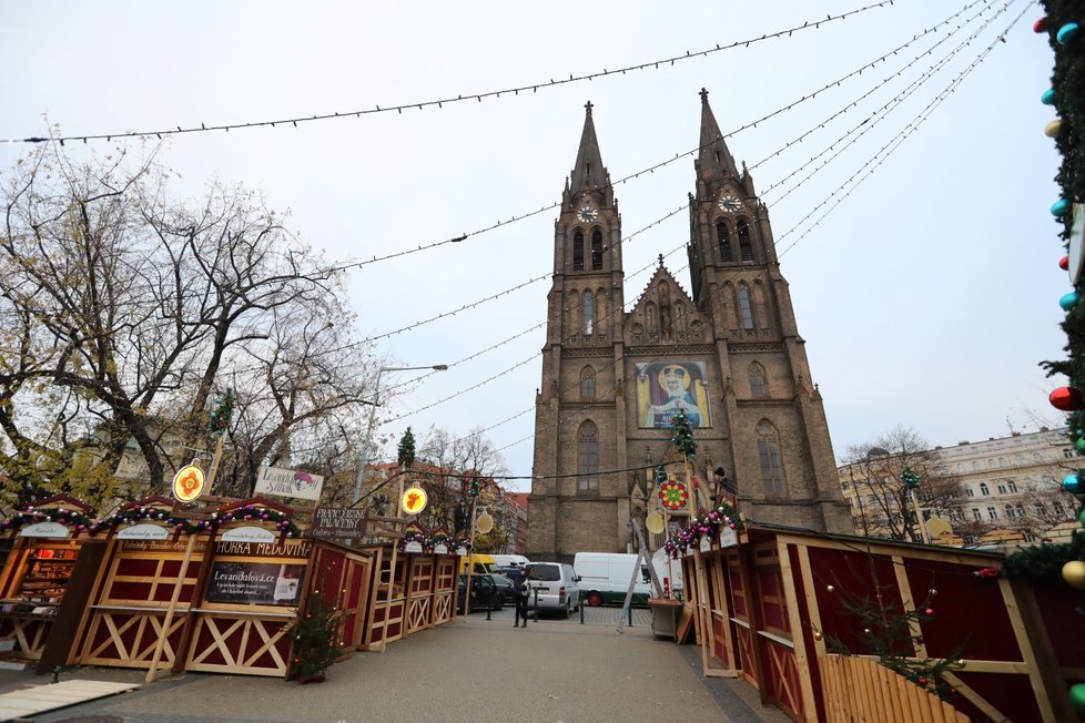 Vánoční trhy na náměstí Míru v Praze, 2021.