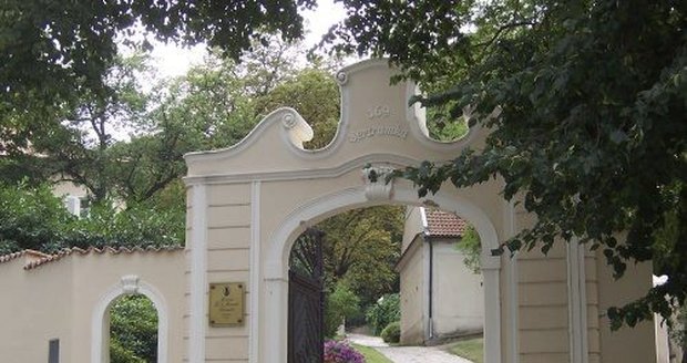 Slavná vila, kde pobýval ke konci 18. století i Wolfgang A. Mozart.