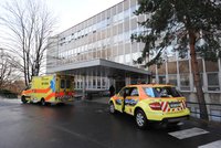 Pobodal muže a nůž obrátil proti sobě: Útočník z Meziboří zemřel v nemocnici