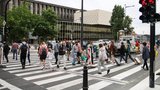 Z Vinohrad na Václavák přes magistrálu: U muzea začal fungovat nový přechod pro chodce