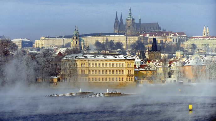 Pára stoupala z Vltavy jen párkrát. Zato povodněmi nás řeka \\\\\\\"obdarovala\\\\\\\" již několikrát.