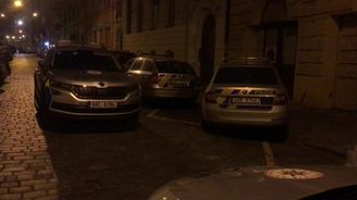 Další nelegální párty v centru Prahy. Policie rozehnala večírek, na kterém bylo 60 lidí