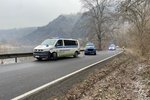 Nehoda osobního auta a auta Městské policie Praha u Vraného nad Vltavou. (30. ledna 2024)