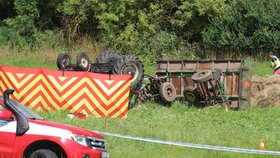 Tragická nehoda traktoru na Praze-východ.