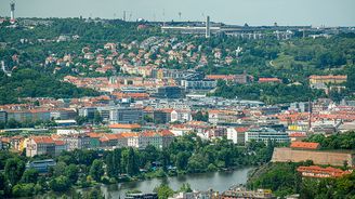 Praze chybí přes 70 tisíc městských bytů. Právo na ně má přes sto tisíc zaměstnanců 
