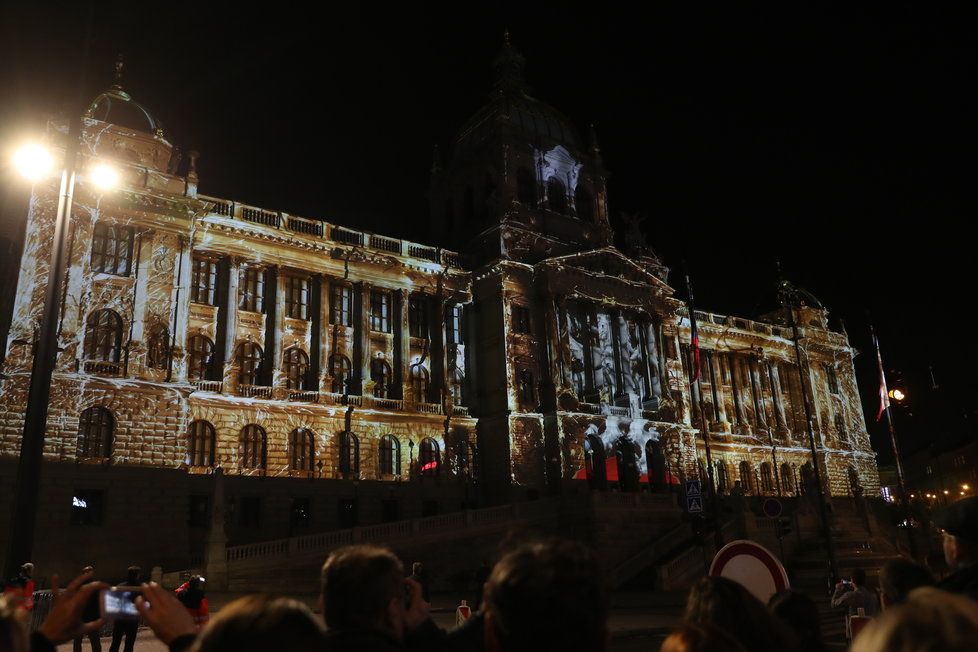 Videomapping na budově Národního muzea.